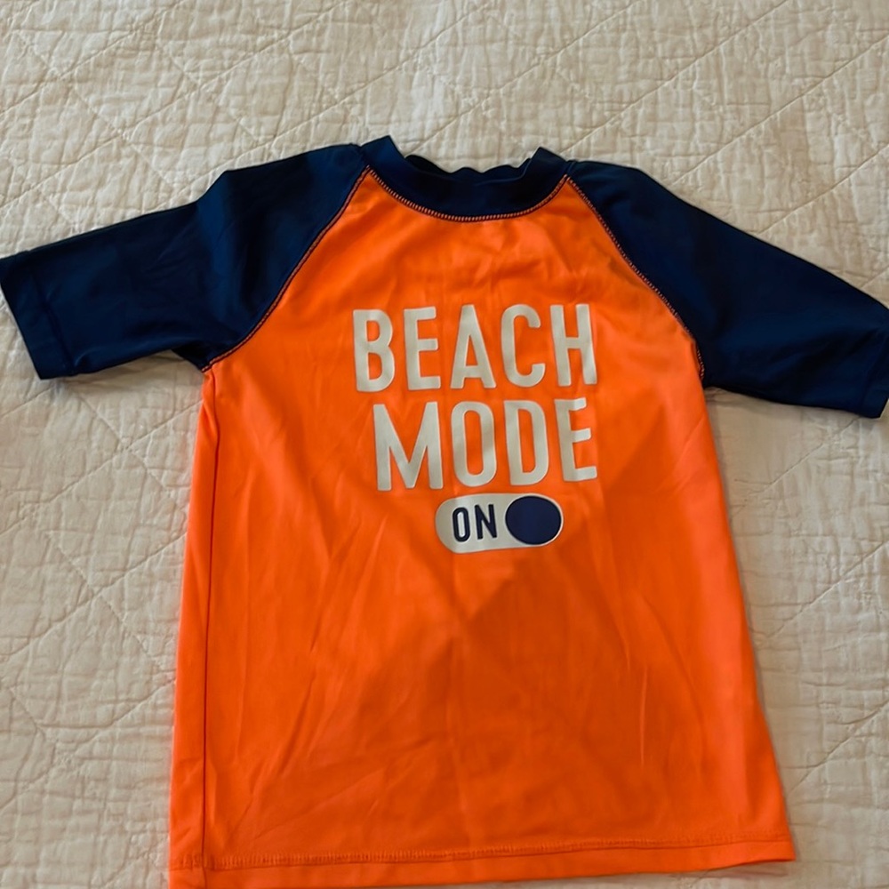 🌟 Summer Clearout!🌟 Boys swim shirt. Used. Size small. “Beach Mode on”
